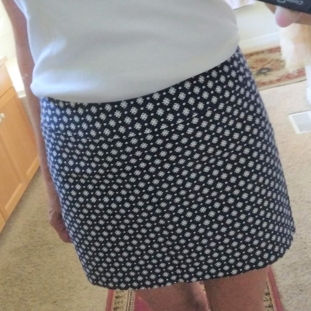 Old Navy, size 10, Navy Blue Print Mini Skirt